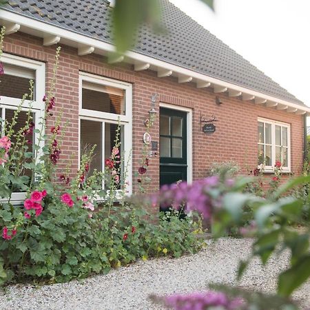 Broeks' Bed En Brood Bed & Breakfast Meerkerk Ngoại thất bức ảnh